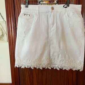 Elegant White Lace Trim Skirt